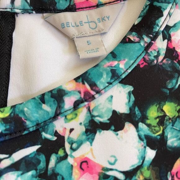 Belle Sky Multicolored Floral Bodycon Dress Black Trim Short Sleeve Women’s S - Picture 2 of 7